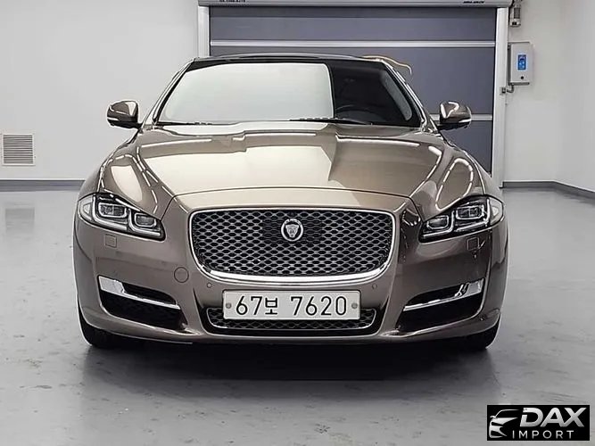 Jaguar XJ 3.0 SC AWD Portfolio LWB
