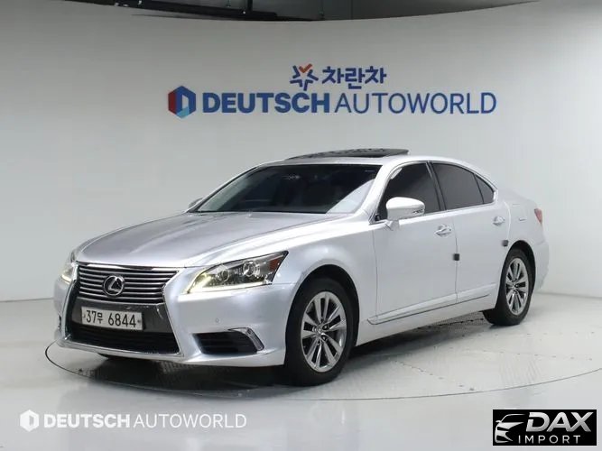 Lexus LS AWD