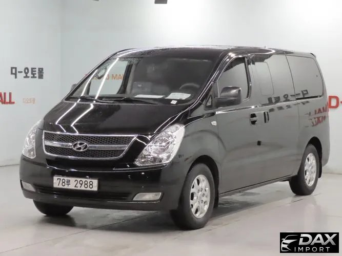 Hyundai Starex 11-Seater Wagon