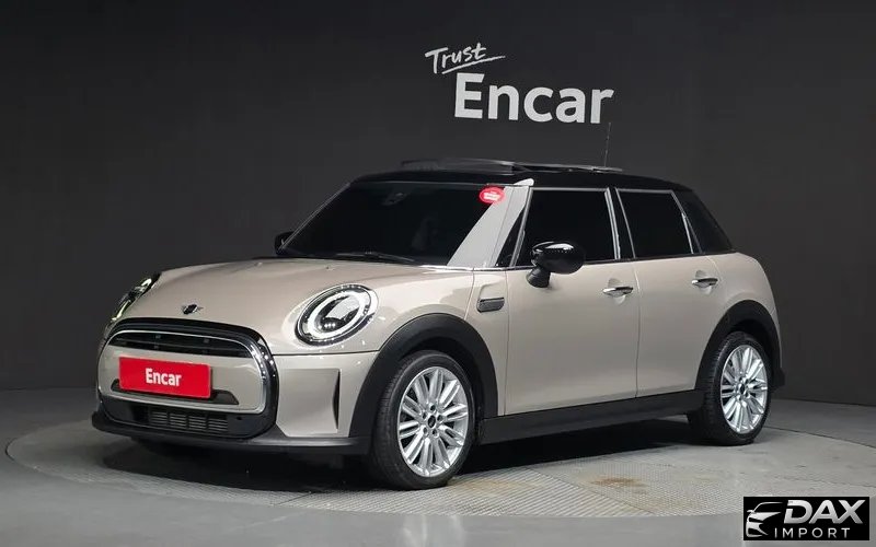 Mini Cooper 5-Door Classic Plus