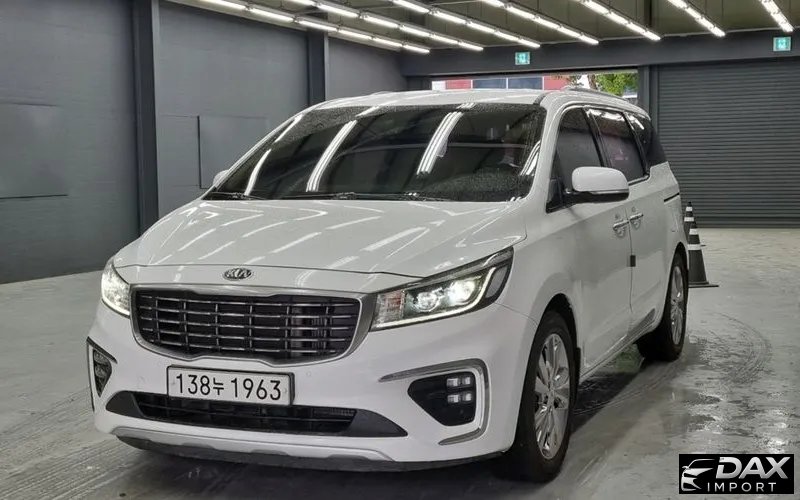 Kia Canival 7-Seater Limousine