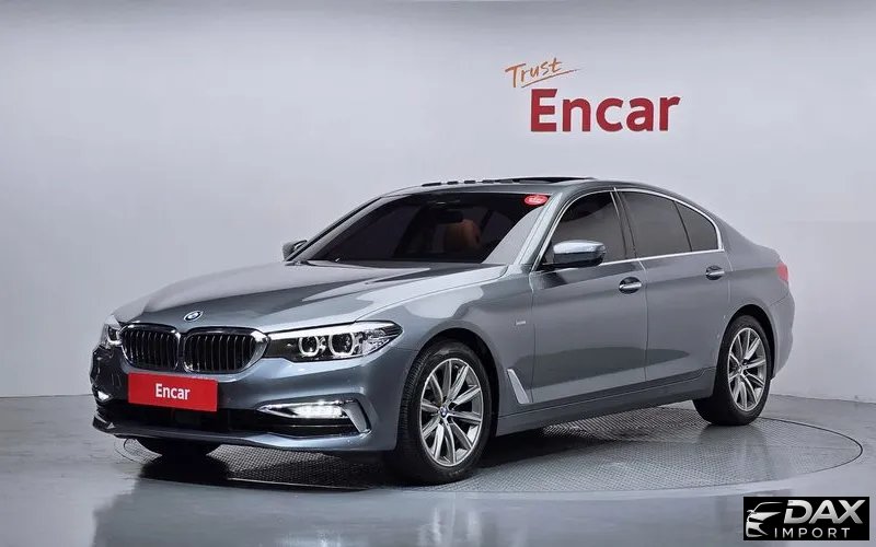 BMW 5-Series 520i Luxury