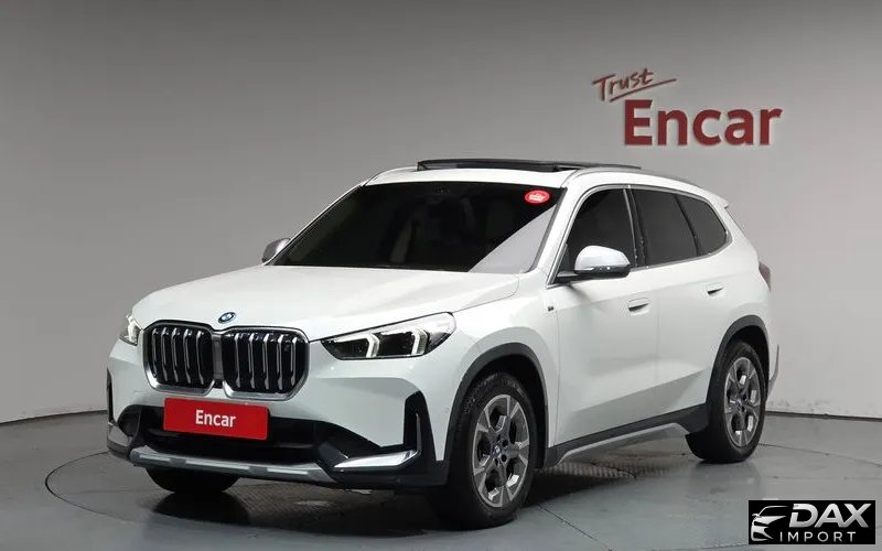 BMW iX1 xDrive 30 xLine