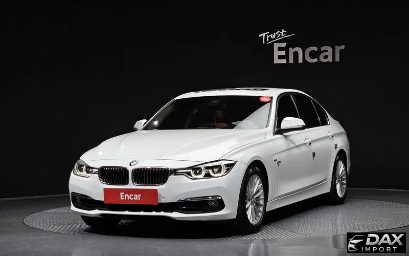 BMW 3-Series 320i Luxury
