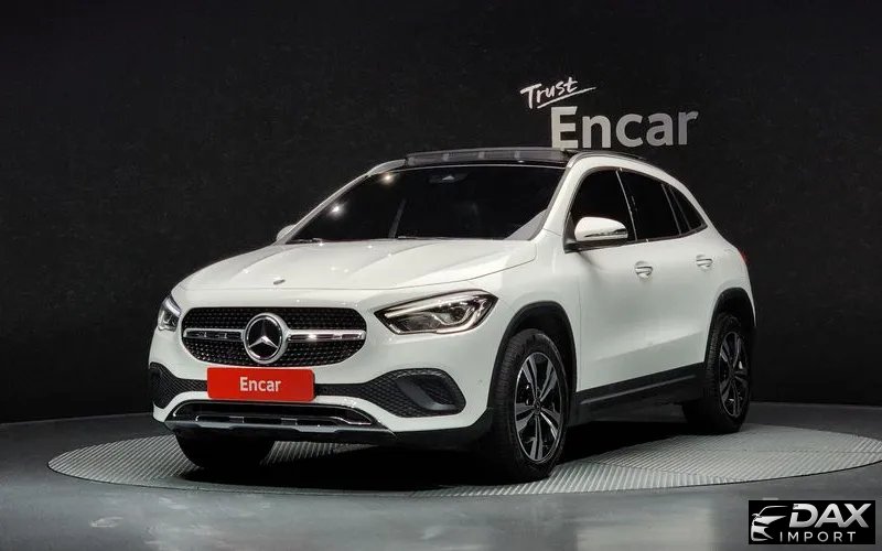 Mercedes-Benz GLA-Class GLA220