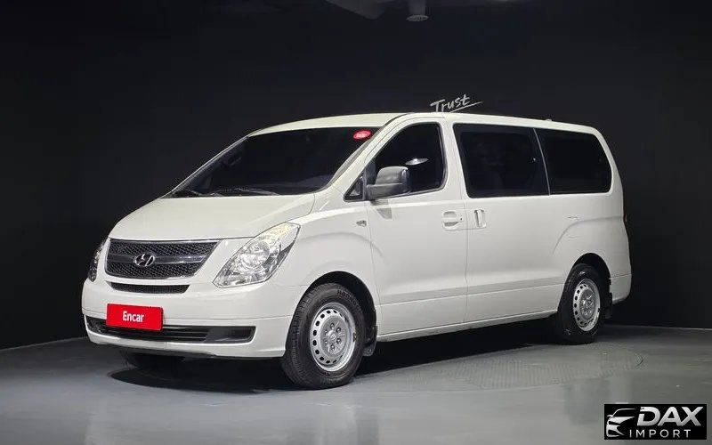 Hyundai Starex 12-Seater Wagon