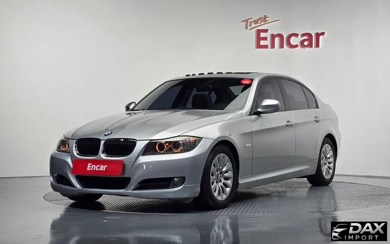 BMW 3-Series 320i Sedan