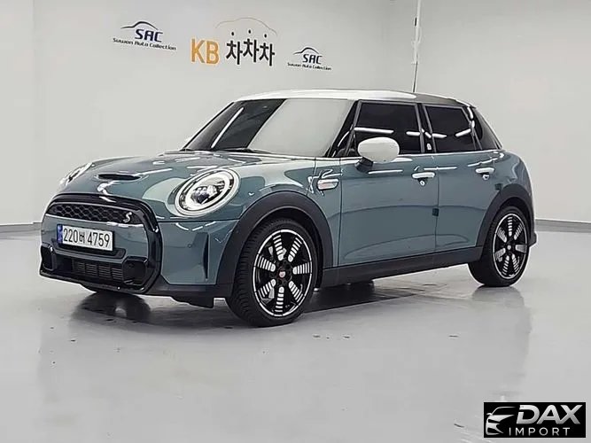 Mini Cooper 5Door Multitione Edition