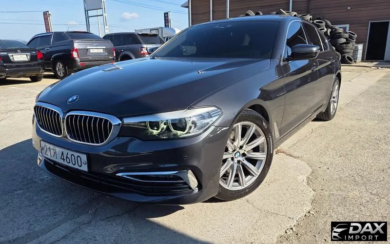 BMW 5-Series 520i Luxury