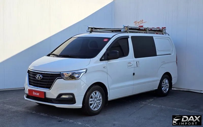 Hyundai Starex Van 5-Seater