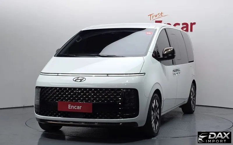 Hyundai Staria 4WD Lounge 9-Seater