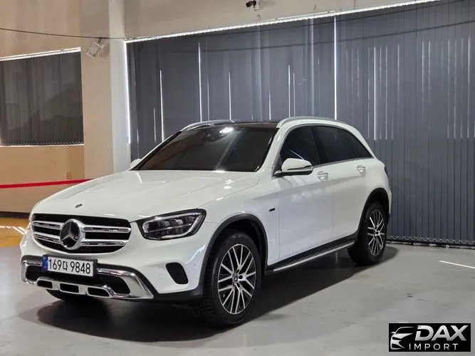 Mercedes-Benz GLC-Class GLC300e 4MATIC