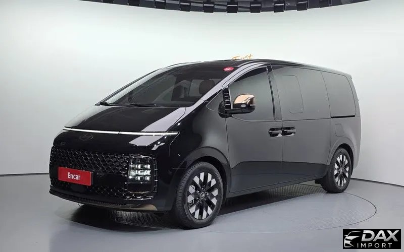 Hyundai Staria 4WD Lounge 9-Seater