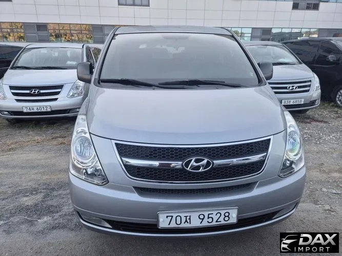 Hyundai Starex 11-Seater Wagon