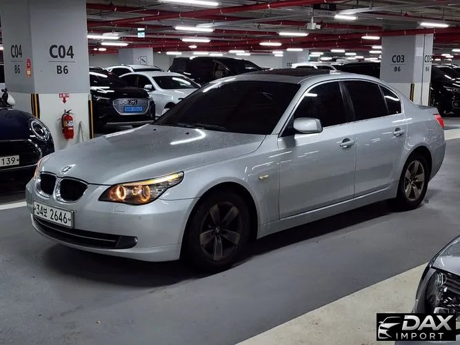 BMW 5-Series 520i Sedan