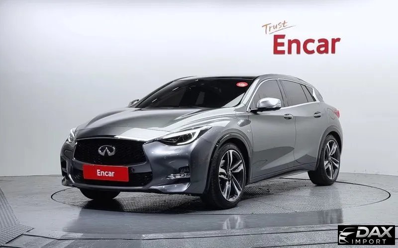 Infiniti Q30 2.0 Exclusive City Black