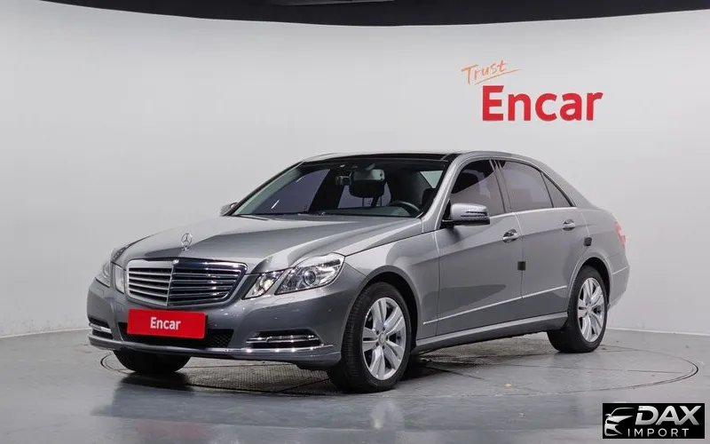 Mercedes-Benz E-Class E300 Elegance
