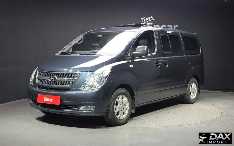 Hyundai Starex 12-Seater Wagon