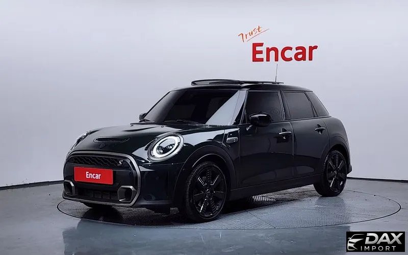 Mini Cooper 5Door Resolute Edition