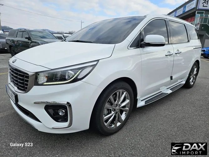 Kia Canival 9-Seater Prstige