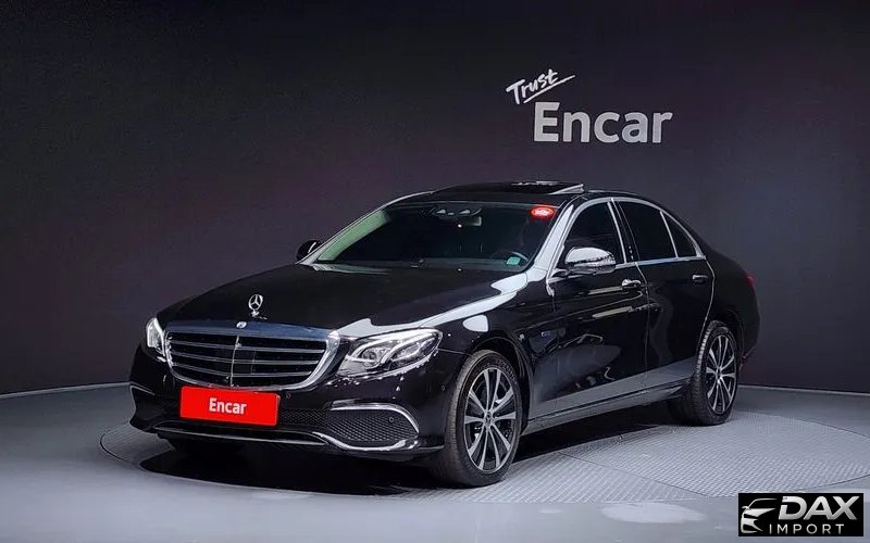 Mercedes-Benz E-Class E300e 4MATIC Exclusive