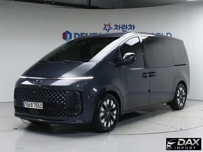 Hyundai Staria 4WD Lounge 9-Seater