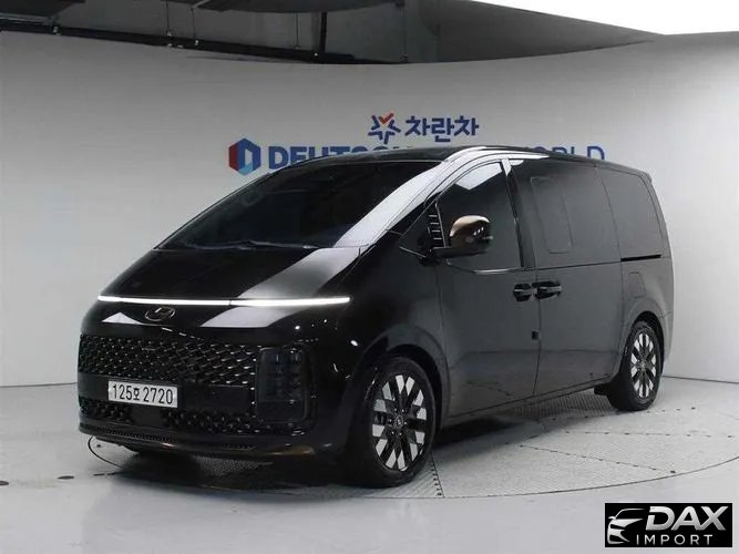 Hyundai Staria 4WD Lounge 9-Seater