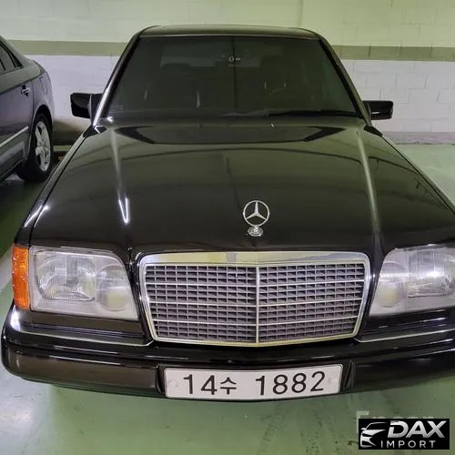 Mercedes-Benz E-Class E320