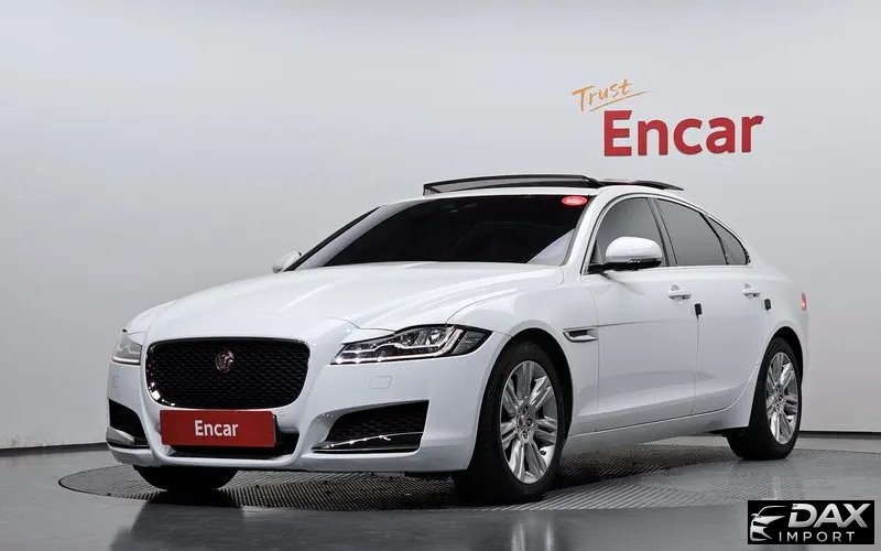 Jaguar XF 25t Portfolio