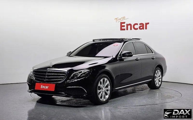 Mercedes-Benz E-Class E300 4MATIC Exclusive