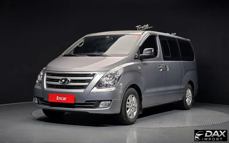 Hyundai Starex 12-Seater Wagon