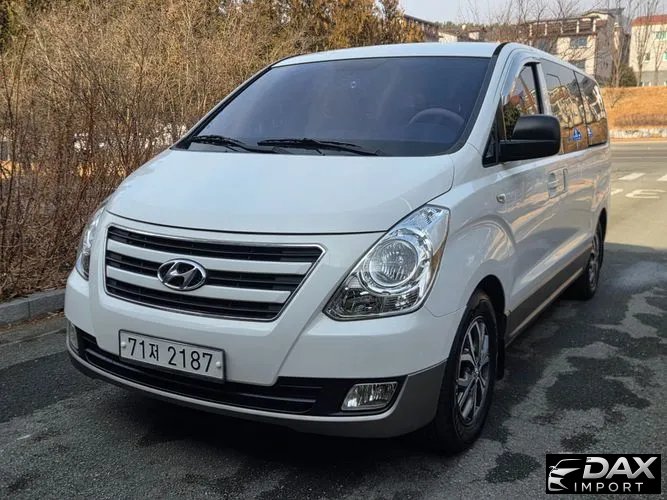 Hyundai Starex 12-Seater Wagon