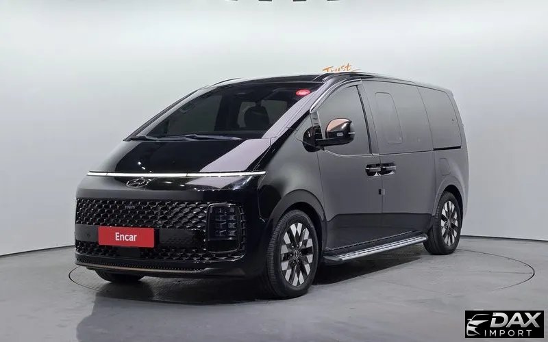 Hyundai Staria Lounge 9-Seater