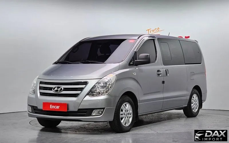 Hyundai Starex 12-Seater Wagon