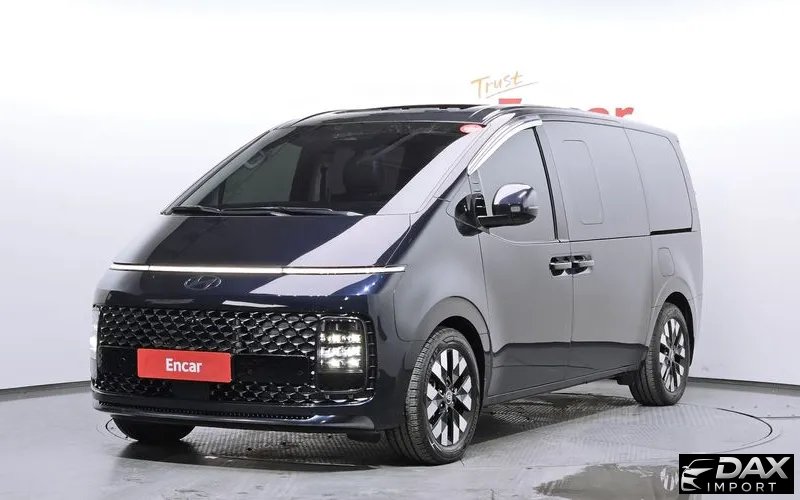 Hyundai Staria 4WD Lounge 9-Seater