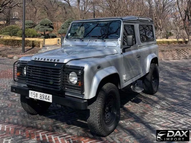 Land Rover Defender 90