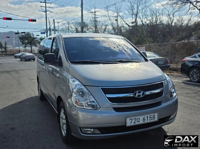 Hyundai Starex 12-Seater Wagon
