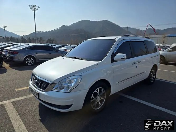 Kia Canival New Carnival Limousine GLX