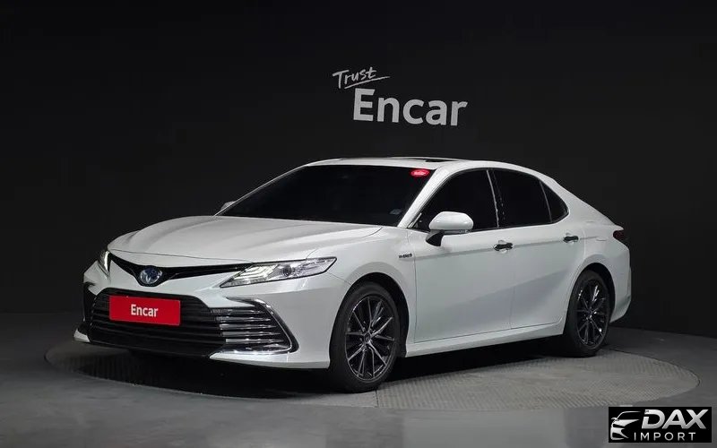 Toyota Camry 2.5 XLE Hybrid