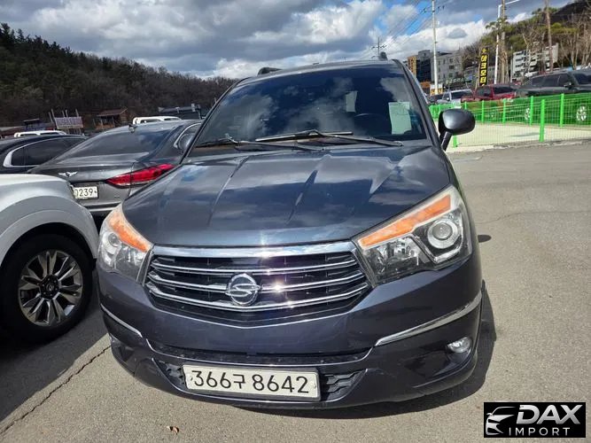 KG_Mobility_Ssangyong KORANDO 4WD LT 11-seater