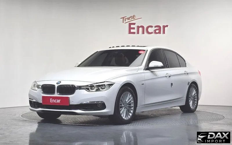 BMW 3-Series 320i Luxury