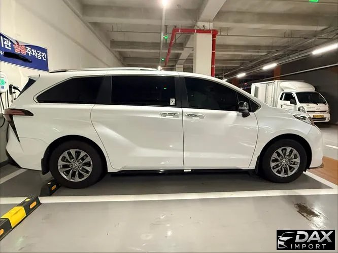 Toyota Sienna 2.5 Hybrid AWD