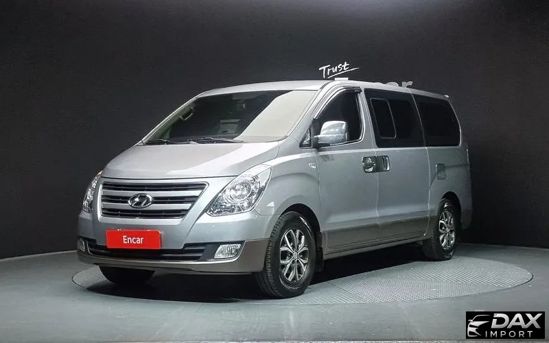 Hyundai Starex 12-Seater Wagon
