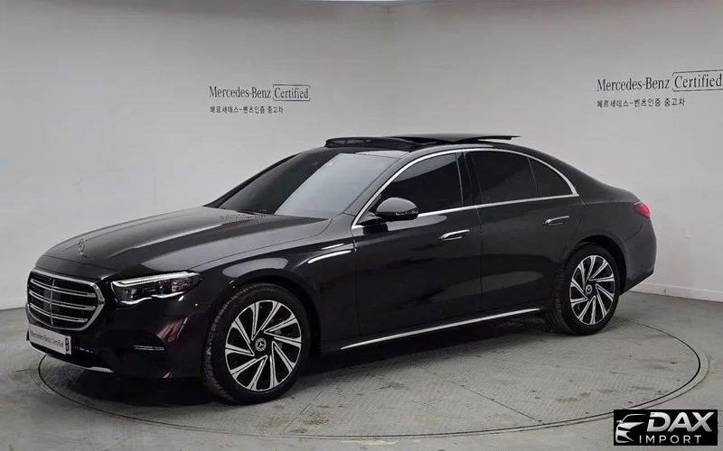 Mercedes-Benz E-Class E300 4MATIC Exclusive