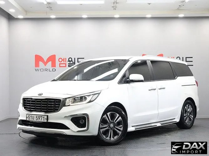 Kia Canival 9-Seater Luxury