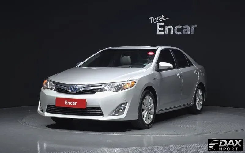 Toyota Camry Hybrid XLE