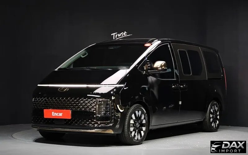 Hyundai Staria L3.5 Lounge 9-Seater