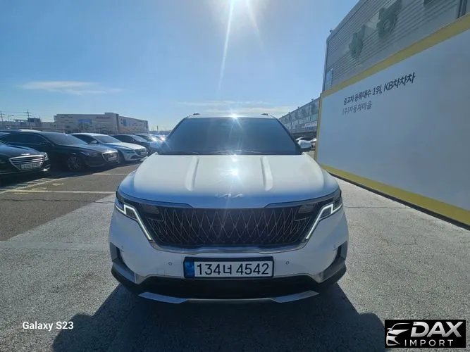 Kia Canival 9-Seater Signature