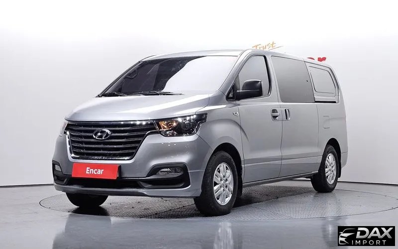Hyundai Starex Van 5-Seater