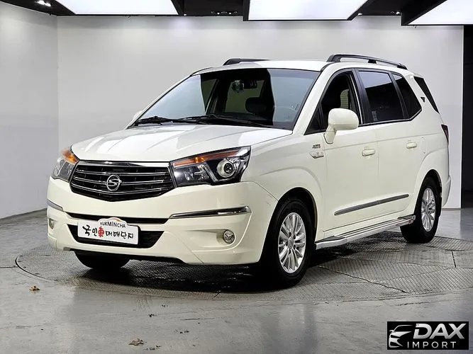 KG_Mobility_Ssangyong KORANDO 4WD LT 11-seater
